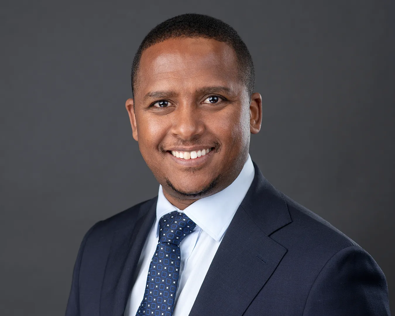 Headshot-with-yafeit (56)